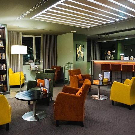 Park Hotel อัลมาตี ภายนอก รูปภาพ