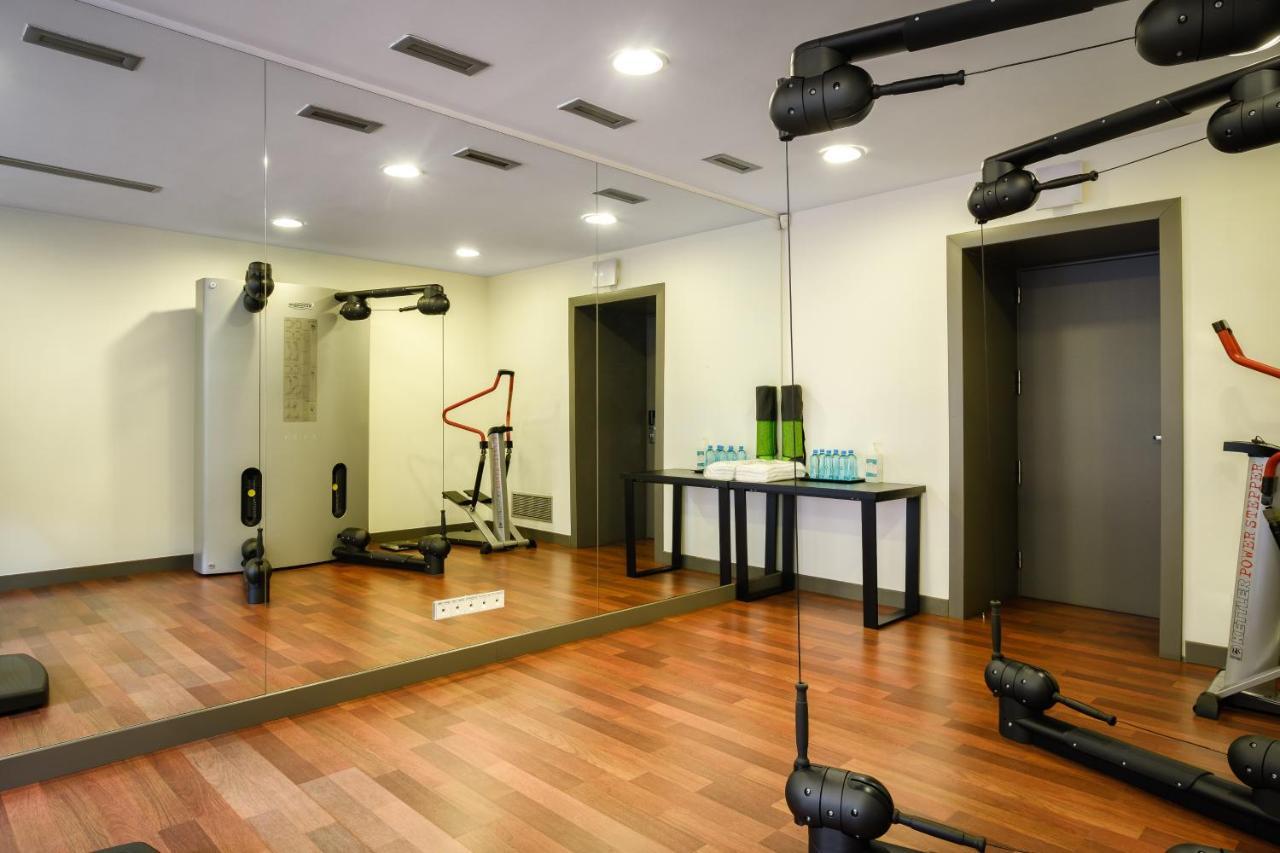 Park Hotel อัลมาตี ภายนอก รูปภาพ