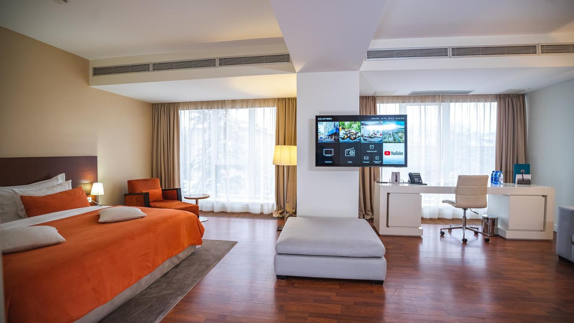 Park Hotel อัลมาตี ภายนอก รูปภาพ