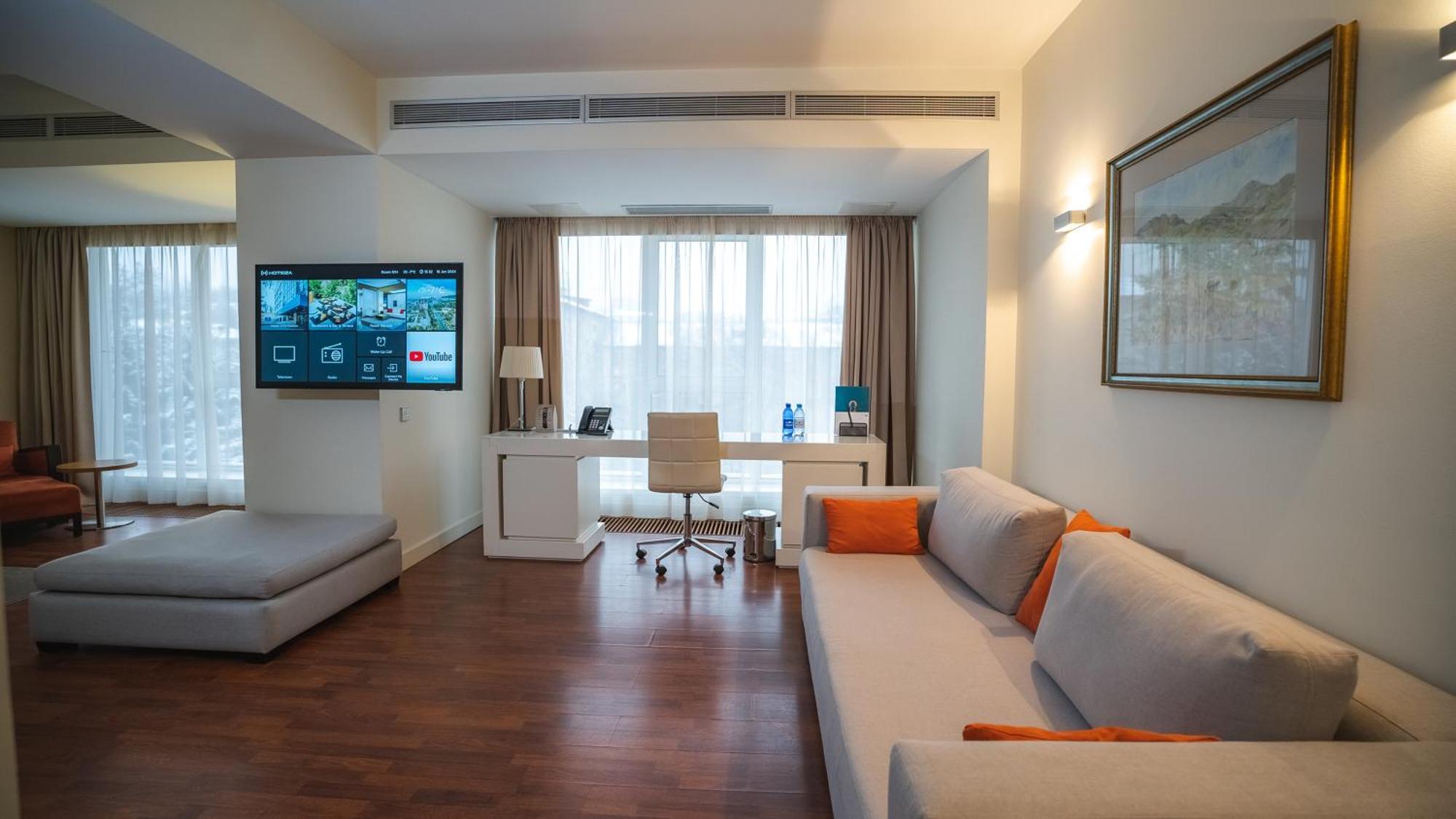 Park Hotel อัลมาตี ภายนอก รูปภาพ