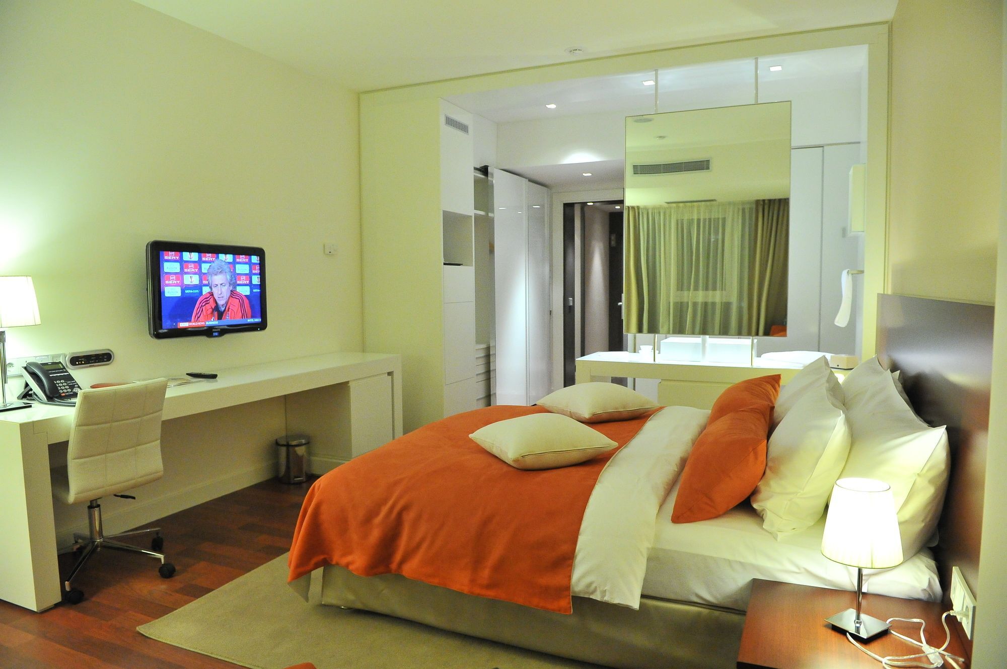 Park Hotel อัลมาตี ภายนอก รูปภาพ