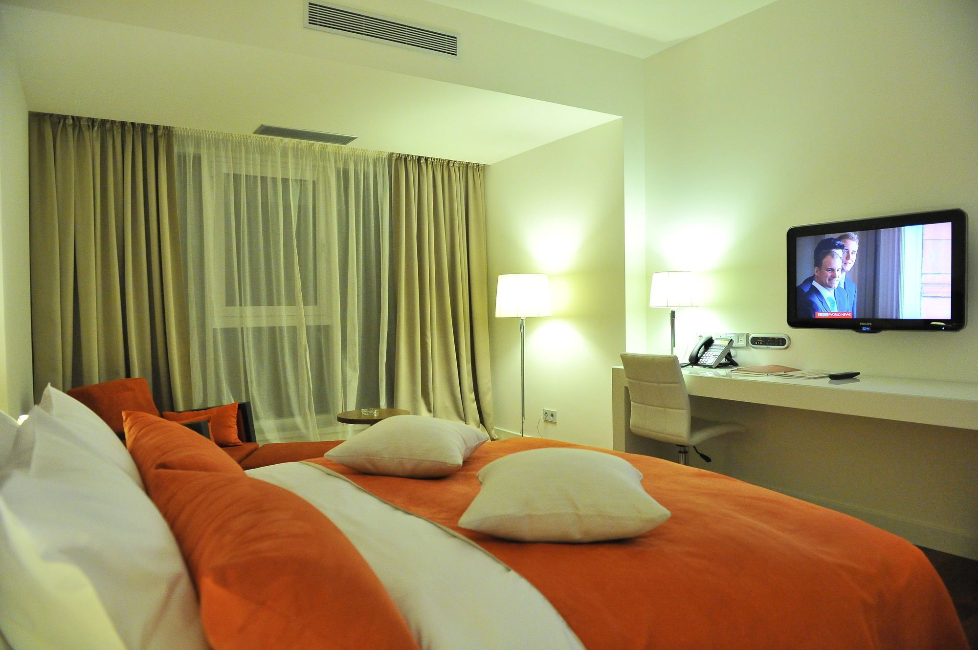 Park Hotel อัลมาตี ภายนอก รูปภาพ